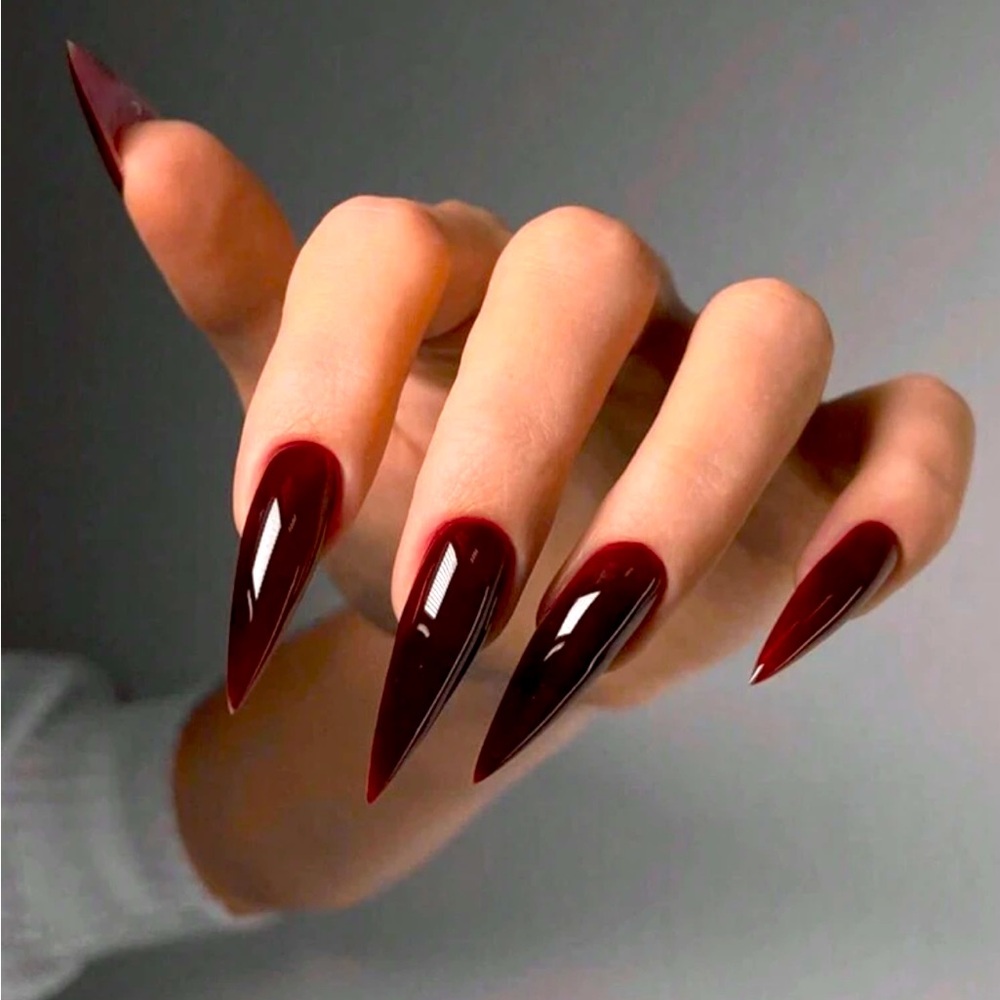 Red Vamp Long Stiletto 🖤 24 Piece Press On Nails